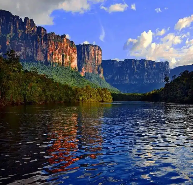 Parque Nacional Canaima Macizo Guayanés de Venezuela