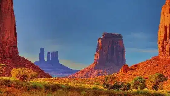 Formaciones rocosas aisladas de Monument Valley
