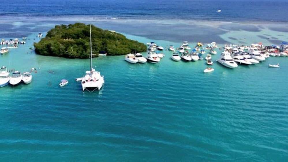 Visitantes turistas en los juanes