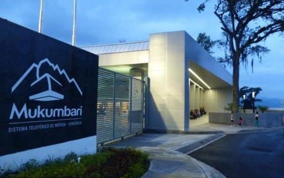 Entrada a Mukumbarí